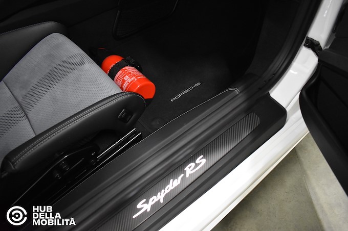 PORSCHE 718 Spyder RS